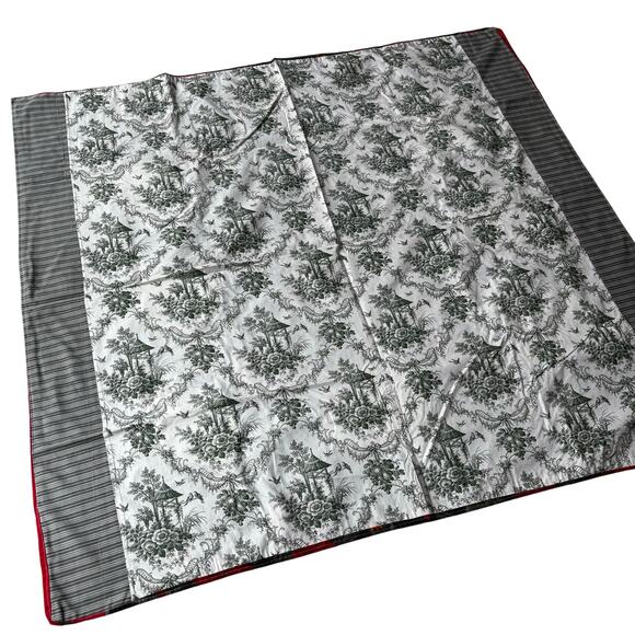 Handmade Tablecloth two sided Merry Christmas & Sage Green Toile colonial theme - Picture 9 of 9